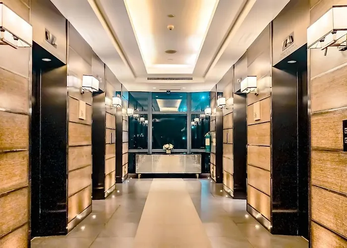 Gramercy Makati With Free Pool Gym And Sauna *